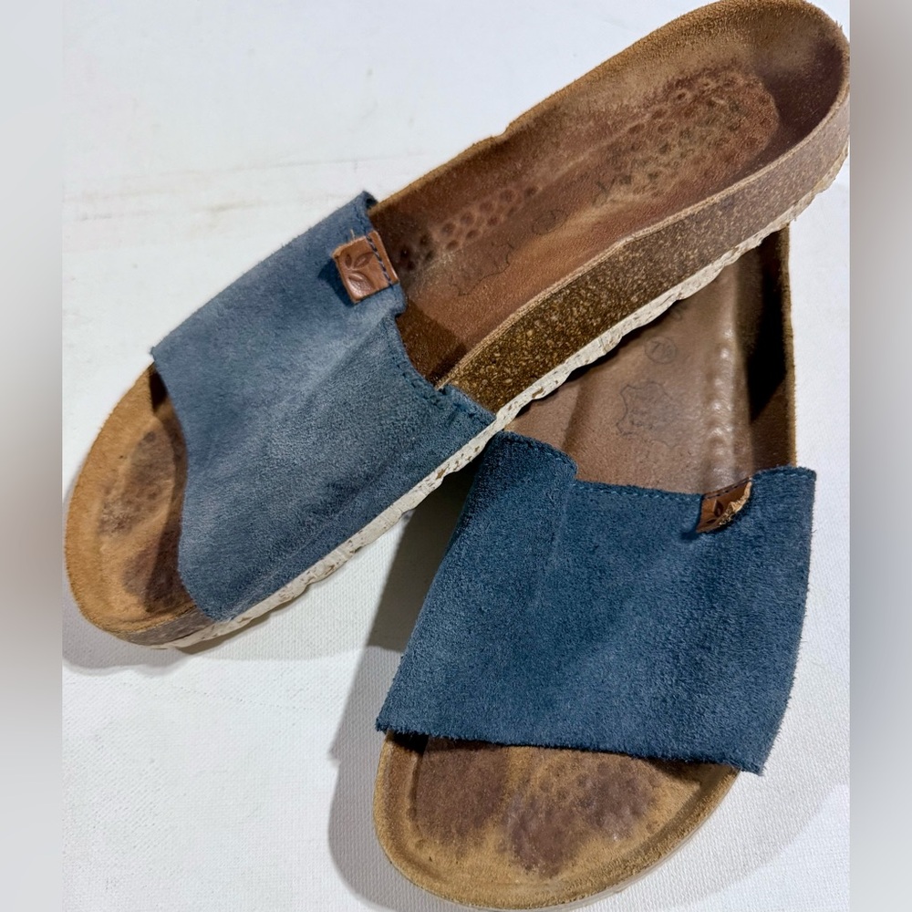Stylish Blue Suede Women's Sandals